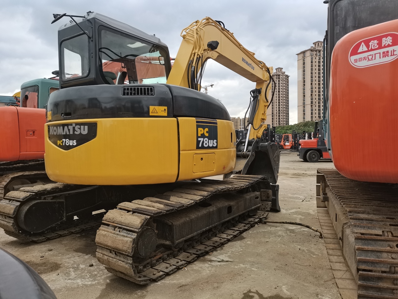 KOMATSU 78US-Mini excavator - Mini pelle: photos 1 KOMATSU 78US-Mini excavator - Mini pelle: photos 1