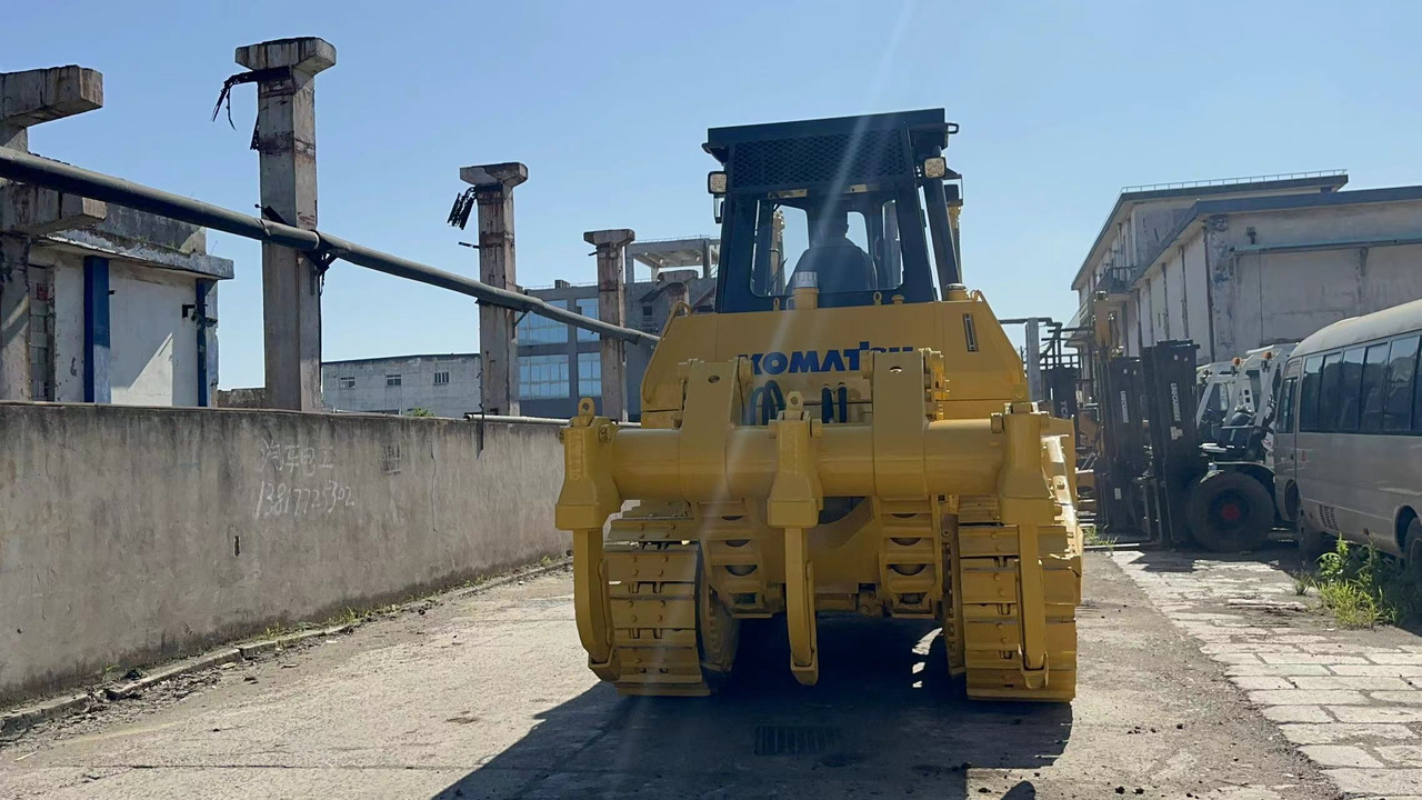 KOMATSU D85ESS-2 - Bulldozer: photos 3 KOMATSU D85ESS-2 - Bulldozer: photos 3
