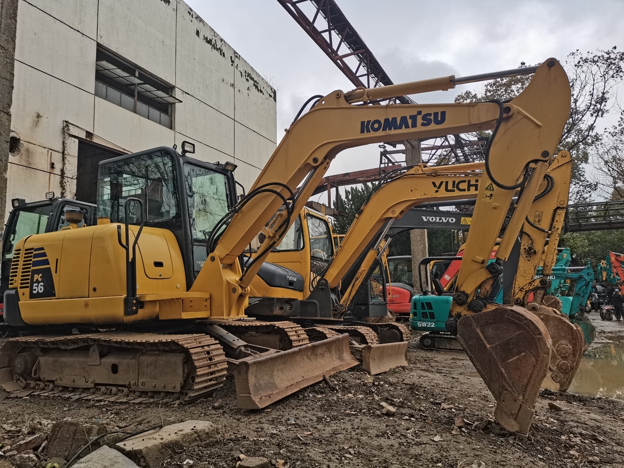 KOMATSU PC56-7 - Mini pelle: photos 1 KOMATSU PC56-7 - Mini pelle: photos 1