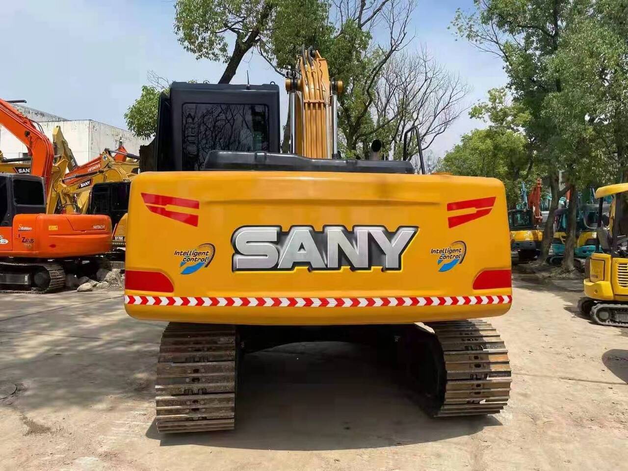 SANY SY135C - Pelle sur chenille: photos 4 SANY SY135C - Pelle sur chenille: photos 4