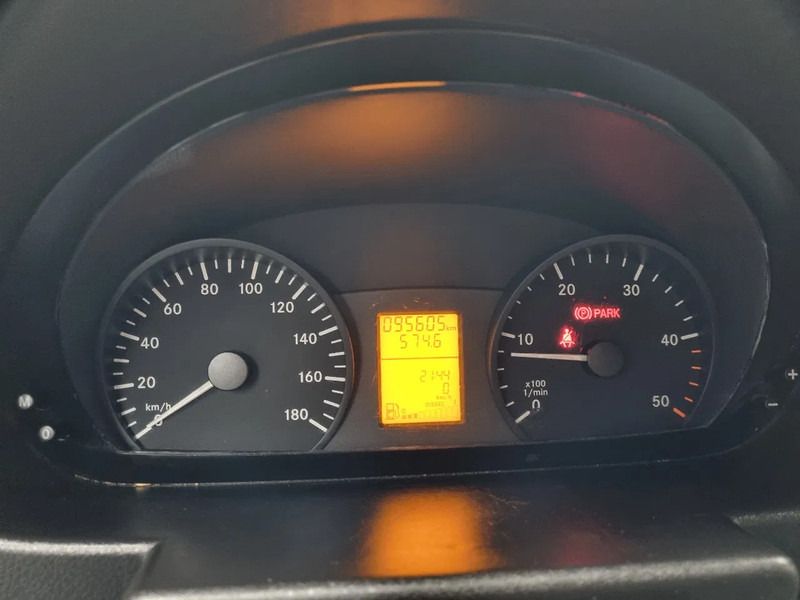 Fourgon utilitaire Mercedes-Benz Sprinter 311 CDI L2H2 EURO 6 2.2 CDI RWD: photos 8
