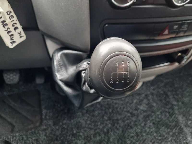 Fourgon utilitaire Mercedes-Benz Sprinter 311 CDI L2H2 EURO 6 2.2 CDI RWD: photos 12