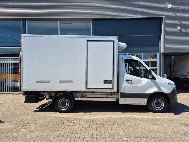 Mercedes-Benz Sprinter 315 CDI/ Kuhlkoffer/ TK V300 MAX/ LBW/ Stby230 - Utilitaire frigorifique: photos 2 Mercedes-Benz Sprinter 315 CDI/ Kuhlkoffer/ TK V300 MAX/ LBW/ Stby230 - Utilitaire frigorifique: photos 2