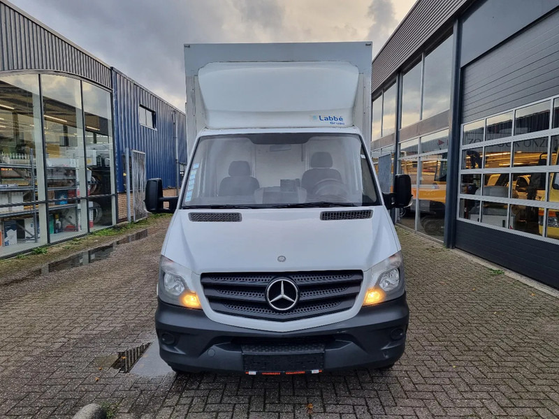 Mercedes-Benz Sprinter 516 CDI Koffer LBW Dhollandia 750KG Euro 5B - Fourgon grand volume: photos 3 Mercedes-Benz Sprinter 516 CDI Koffer LBW Dhollandia 750KG Euro 5B - Fourgon grand volume: photos 3