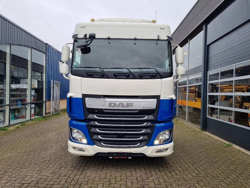 DAF XF 106.440 EURO 6/ Intarder/ Webasto/ ADR / Klima - Tracteur routier: photos 3 DAF XF 106.440 EURO 6/ Intarder/ Webasto/ ADR / Klima - Tracteur routier: photos 3