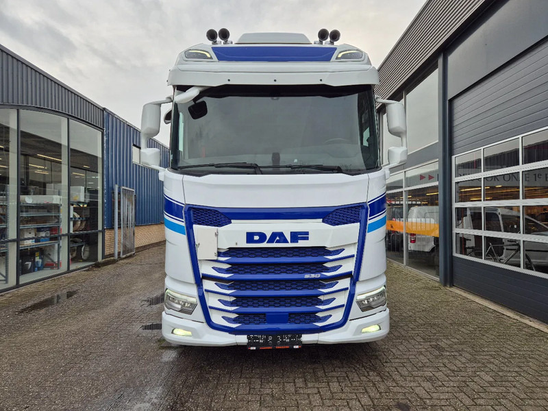 DAF XG 530/ (1) 2022/ Retarder/ LED/ Park Airco/ Navi/ Full option - Tracteur routier: photos 4 DAF XG 530/ (1) 2022/ Retarder/ LED/ Park Airco/ Navi/ Full option - Tracteur routier: photos 4