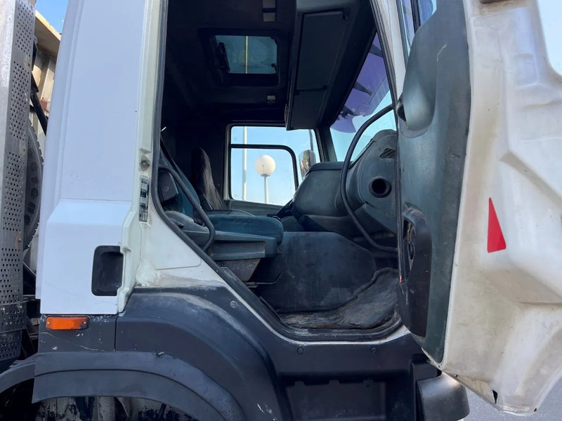 DAF CF 85.430 MANUAL GEARBOX BIG AXLES FULL STEEL SUSPENSION - Camion benne: photos 5 DAF CF 85.430 MANUAL GEARBOX BIG AXLES FULL STEEL SUSPENSION - Camion benne: photos 5