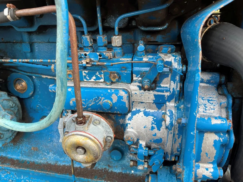 Ford 5000 5000 2WD Agricultural Tractor - Tracteur agricole: photos 4 Ford 5000 5000 2WD Agricultural Tractor - Tracteur agricole: photos 4