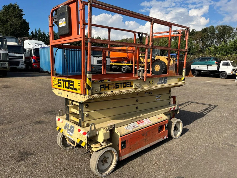 JLG 2646-E !!! LOW HOURS !!! - Nacelle ciseaux: photos 1 JLG 2646-E !!! LOW HOURS !!! - Nacelle ciseaux: photos 1