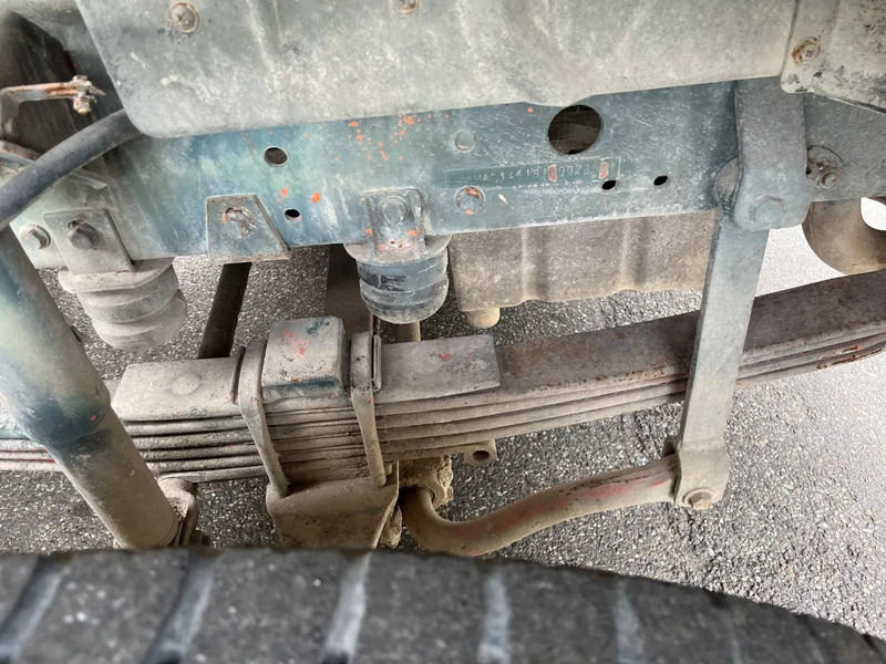 Camion malaxeur MAN 35.302 8x4 FULL STEEL SPRING MANUAL ZF GEARBOX !!! 6 CILINDER !!!: photos 6 Camion malaxeur MAN 35.302 8x4 FULL STEEL SPRING MANUAL ZF GEARBOX !!! 6 CILINDER !!!: photos 6