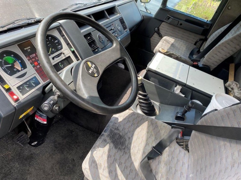Photo d'intérieur 1: Camion à rideaux coulissants MAN 8.153 MANUAL HOLLAND TRUCK NEW NEW NEW