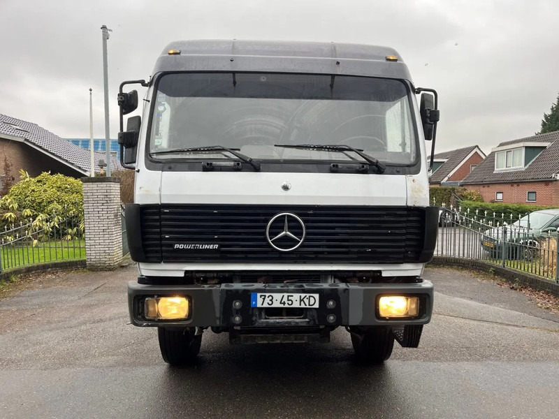 Mercedes-Benz SK 1850 V8 MANUAL GEARBOX BIG AXLE FULL STEEL SPRING RETARDER - Camion plateau: photos 2 Mercedes-Benz SK 1850 V8 MANUAL GEARBOX BIG AXLE FULL STEEL SPRING RETARDER - Camion plateau: photos 2