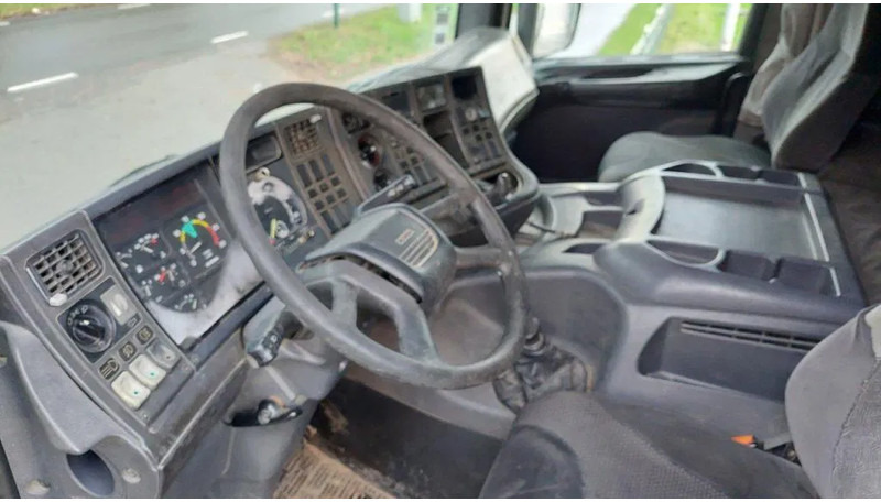 Camion plateau Scania P94-220 Manual Steel: photos 7