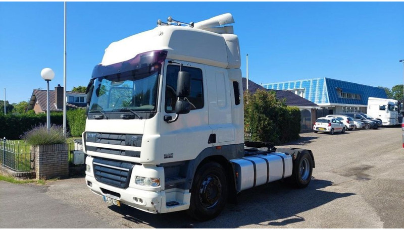 DAF CF 85.410 4x2 MANUAL 410 POWER - Tracteur routier: photos 1 DAF CF 85.410 4x2 MANUAL 410 POWER - Tracteur routier: photos 1