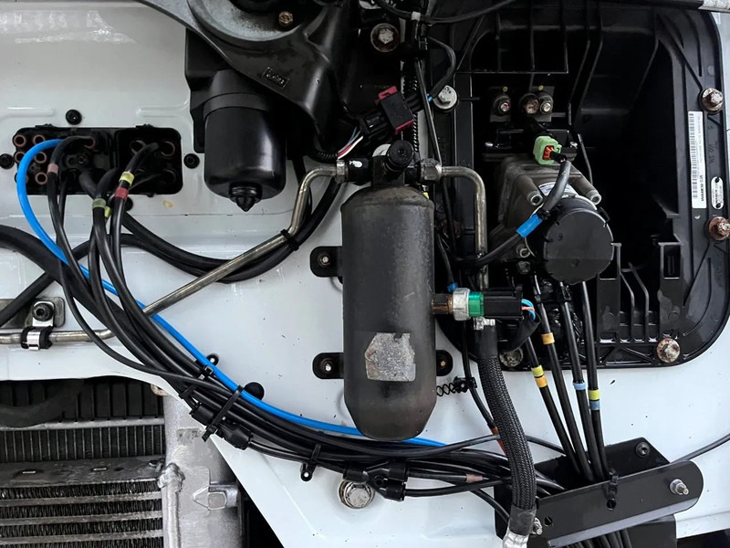 Renault Premium 460 AUTOMATIC RETARDER 2012 - Tracteur routier: photos 4 Renault Premium 460 AUTOMATIC RETARDER 2012 - Tracteur routier: photos 4