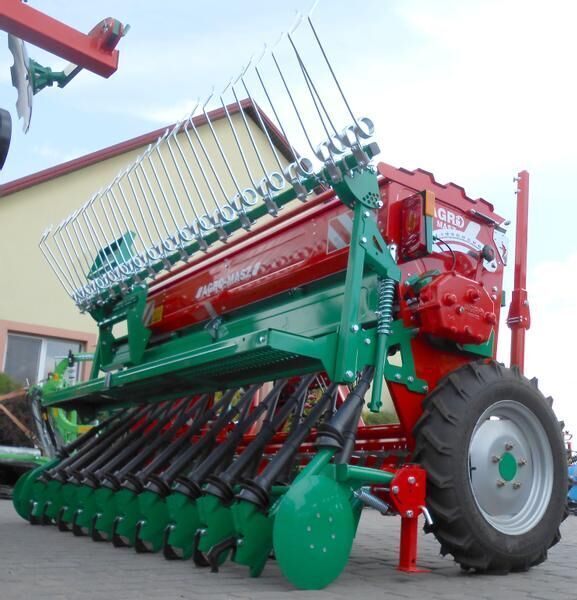 AGRO-MASZ SR-250 / SEMBRADORA - Semoir: photos 3 AGRO-MASZ SR-250 / SEMBRADORA - Semoir: photos 3