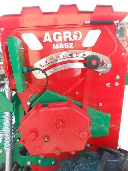 AGRO-MASZ Seed drill/ Siewnik rzędowy SR-270 - Semoir: photos 3 AGRO-MASZ Seed drill/ Siewnik rzędowy SR-270 - Semoir: photos 3