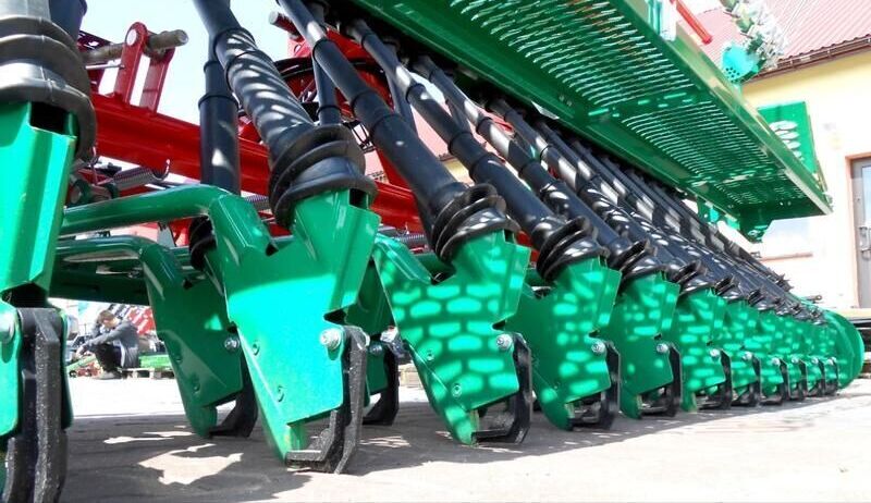 AGRO-MASZ Seed drill/ Siewnik rzędowy SR-270 - Semoir: photos 1 AGRO-MASZ Seed drill/ Siewnik rzędowy SR-270 - Semoir: photos 1