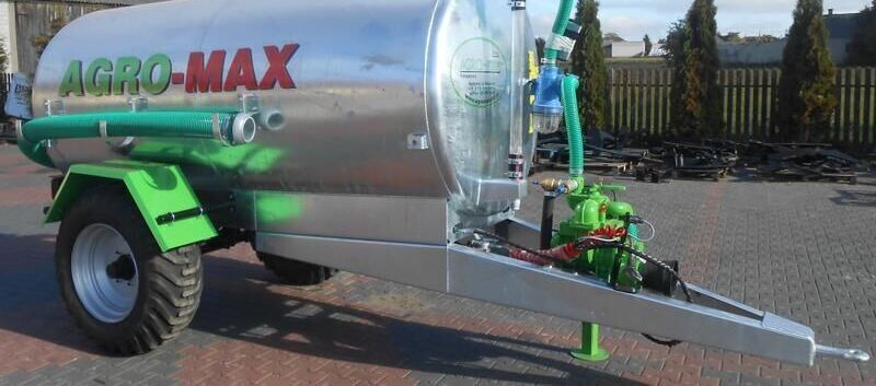 AGRO-MAX Beczkowóz 5000 / Cisterna de agua de 5. - Tonne à lisier: photos 1 AGRO-MAX Beczkowóz 5000 / Cisterna de agua de 5. - Tonne à lisier: photos 1