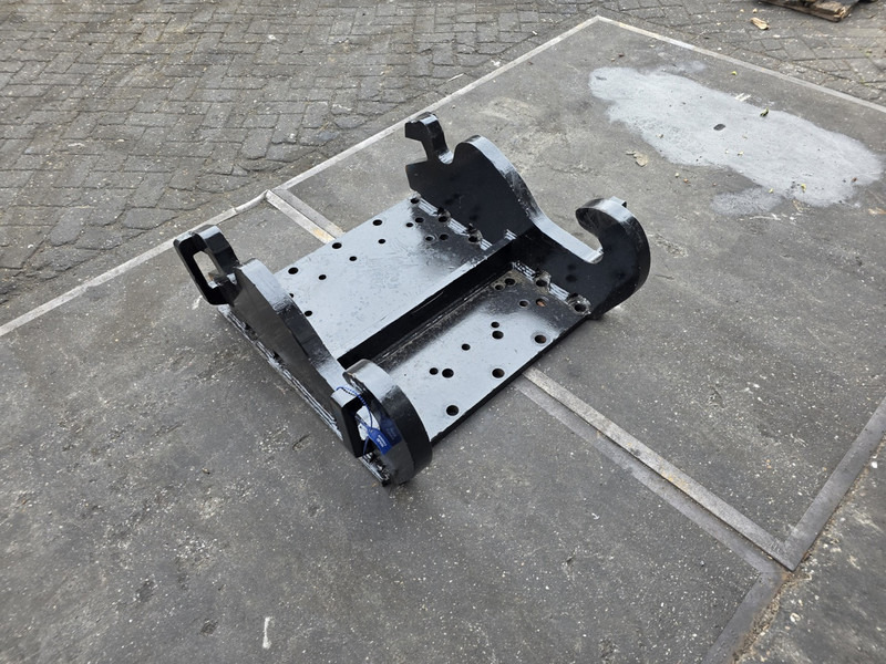 Kopplaat cw45 breedt adapter plate hammer plate verachtert cw45 - Attache rapide pour Engins de chantier: photos 4 Kopplaat cw45 breedt adapter plate hammer plate verachtert cw45 - Attache rapide pour Engins de chantier: photos 4