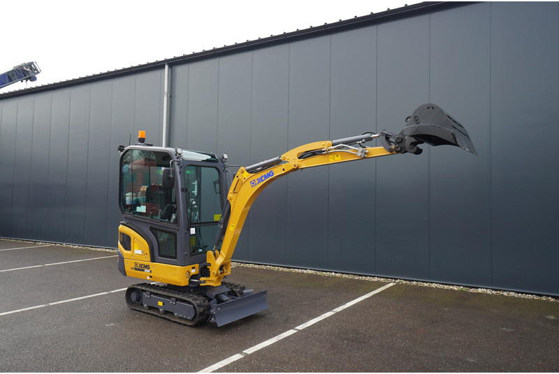 XCMG XE20E MINI CRAWLER DIGGER WITH BUCKETS - Engins de chantier: photos 4 XCMG XE20E MINI CRAWLER DIGGER WITH BUCKETS - Engins de chantier: photos 4