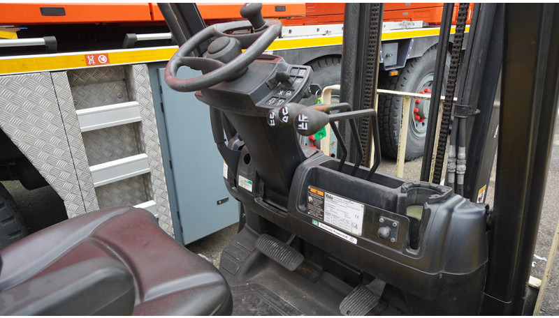 Yale GLP20SVX V2425 LPG FORKLIFT DUPLEX - Engins de chantier: photos 5 Yale GLP20SVX V2425 LPG FORKLIFT DUPLEX - Engins de chantier: photos 5