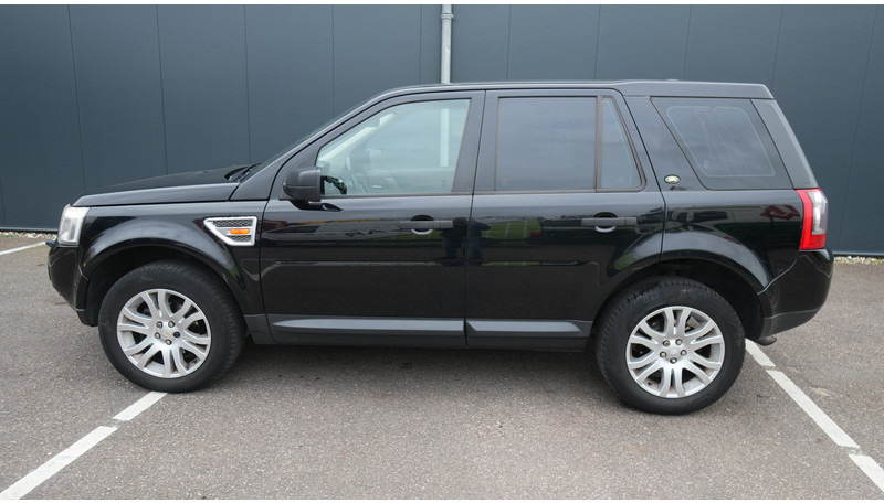 Land Rover Freelander 2.2 TD4 E 4X4 - Minibus, Transport de personnes: photos 1 Land Rover Freelander 2.2 TD4 E 4X4 - Minibus, Transport de personnes: photos 1