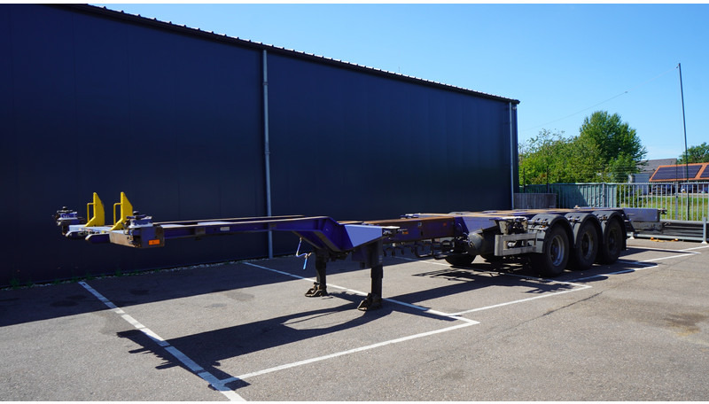 Pacton 3 AXLE MULTI CONTAINER TRANSPORT TRAILER EXTENDABLE 45 FT - Semi-remorque porte-conteneur/ Caisse mobile: photos 2 Pacton 3 AXLE MULTI CONTAINER TRANSPORT TRAILER EXTENDABLE 45 FT - Semi-remorque porte-conteneur/ Caisse mobile: photos 2