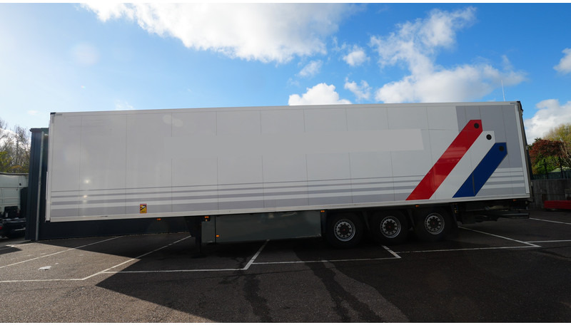 Schmitz Cargobull 3 AXLE FRIGO TRAILER WITH THERMO KING SLX I BI-TEMP - Semi-remorque frigorifique: photos 1 Schmitz Cargobull 3 AXLE FRIGO TRAILER WITH THERMO KING SLX I BI-TEMP - Semi-remorque frigorifique: photos 1