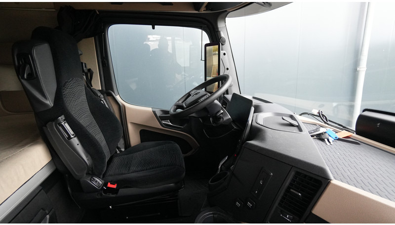Mercedes-Benz ACTROS 1945 GIGASPACE 727.600KM - Tracteur routier: photos 5 Mercedes-Benz ACTROS 1945 GIGASPACE 727.600KM - Tracteur routier: photos 5
