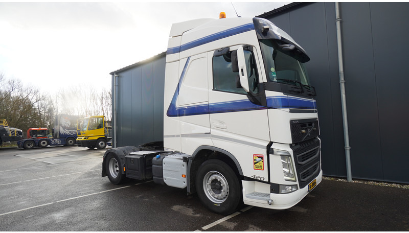 Volvo FH 420 EURO 6 GLOBETROTTER - Tracteur routier: photos 4 Volvo FH 420 EURO 6 GLOBETROTTER - Tracteur routier: photos 4