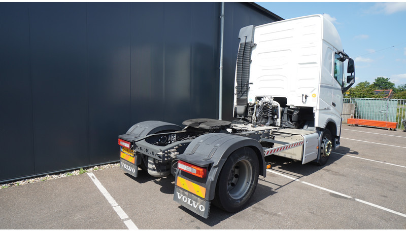 Volvo FH420 4X2 ADR EURO6 - Tracteur routier: photos 4 Volvo FH420 4X2 ADR EURO6 - Tracteur routier: photos 4