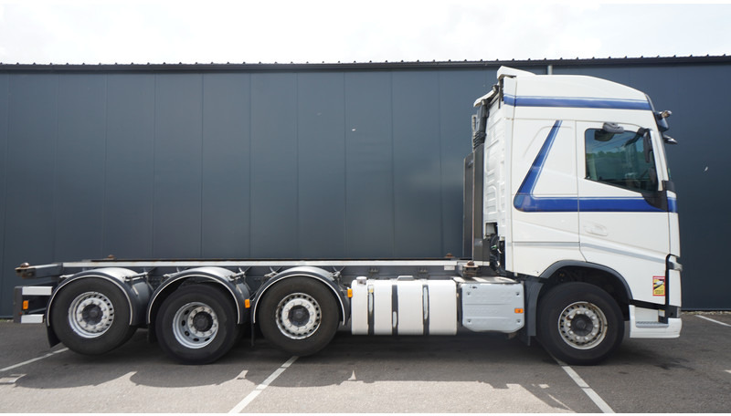 Volvo FH 460 8X2 20 FT CONTAINER TRANSPORT TRUCK - Camion porte-conteneur/ Caisse mobile: photos 2 Volvo FH 460 8X2 20 FT CONTAINER TRANSPORT TRUCK - Camion porte-conteneur/ Caisse mobile: photos 2