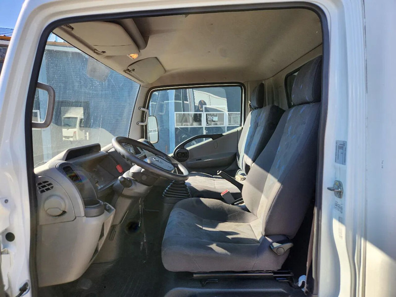 Nissan Cabstar 2012,146000km, Thermoking Frigo, Manual. Airco, New tyre - Utilitaire frigorifique: photos 4 Nissan Cabstar 2012,146000km, Thermoking Frigo, Manual. Airco, New tyre - Utilitaire frigorifique: photos 4