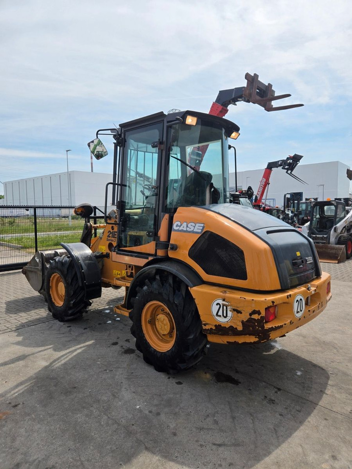 Case 21E - Chargeuse sur pneus: photos 4 Case 21E - Chargeuse sur pneus: photos 4