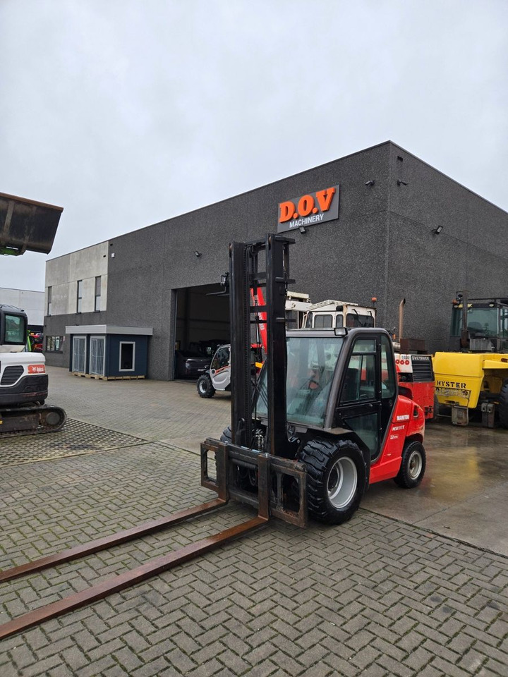 Manitou MSI30T - Chariot élévateur diesel: photos 1 Manitou MSI30T - Chariot élévateur diesel: photos 1