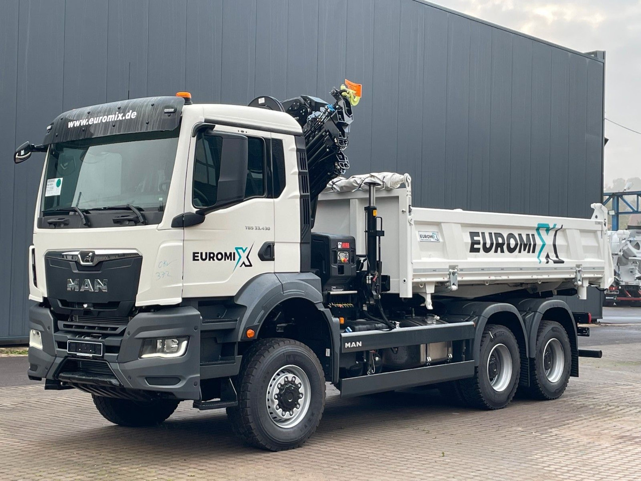 MAN TGS 33.440 6x6 /3-Seiten- Kipper / HIAB 228-6 - Camion benne, Camion grue: photos 3 MAN TGS 33.440 6x6 /3-Seiten- Kipper / HIAB 228-6 - Camion benne, Camion grue: photos 3