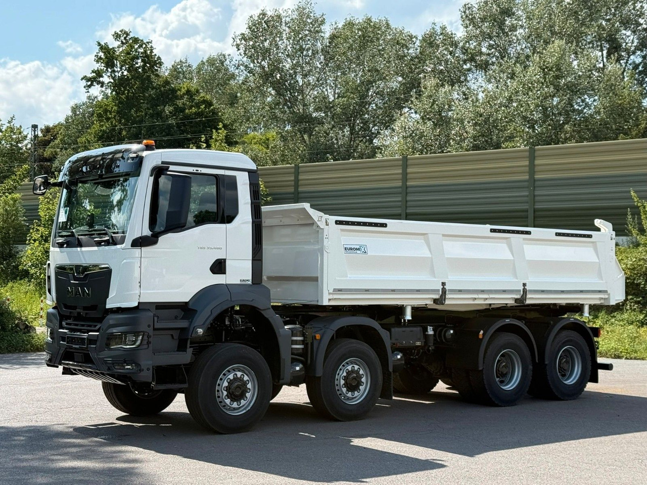 MAN TGS 35.480 8x8 EuromixMTP 3-Seiten-Kipper - Camion benne: photos 3 MAN TGS 35.480 8x8 EuromixMTP 3-Seiten-Kipper - Camion benne: photos 3