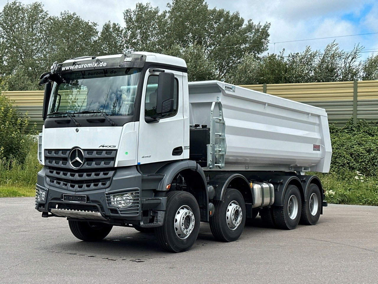 Mercedes-Benz 4142 8X4 Mulden- Kipper - EuromixMTP - Camion benne: photos 2 Mercedes-Benz 4142 8X4 Mulden- Kipper - EuromixMTP - Camion benne: photos 2