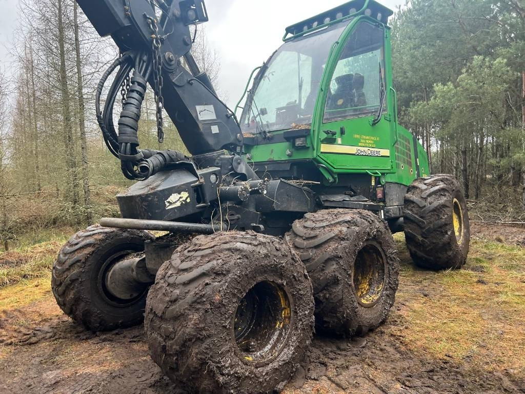 John Deere 1070 D - Abatteuse: photos 5 John Deere 1070 D - Abatteuse: photos 5