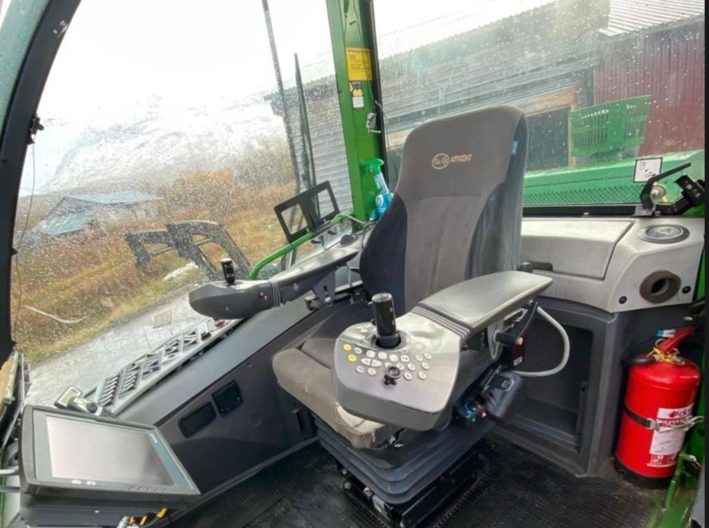 John Deere 1070 D - Abatteuse: photos 3 John Deere 1070 D - Abatteuse: photos 3