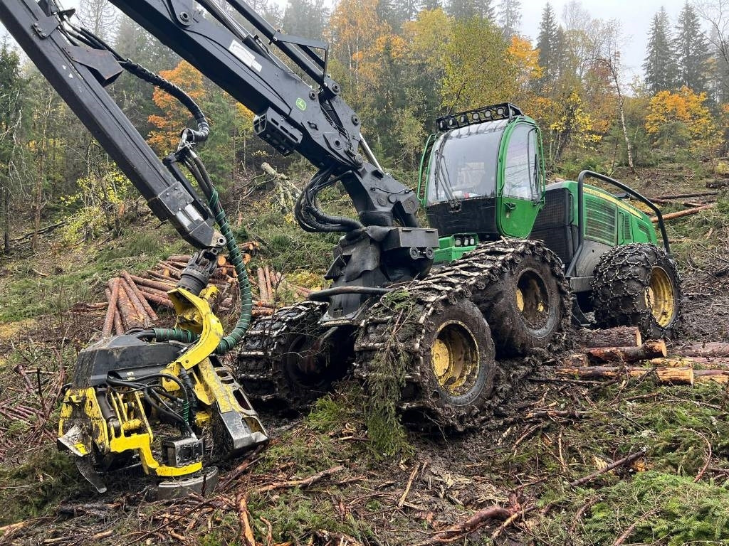 John Deere 1270 E - Abatteuse: photos 2 John Deere 1270 E - Abatteuse: photos 2