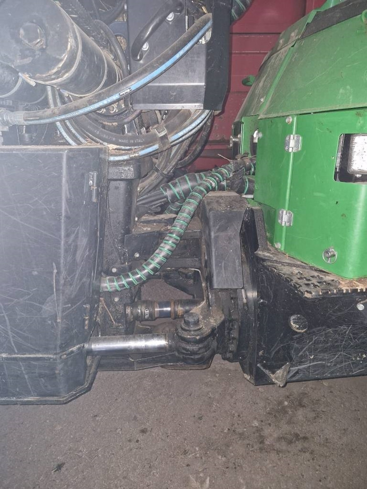 Porteur John Deere 1510 E: photos 8 Porteur John Deere 1510 E: photos 8