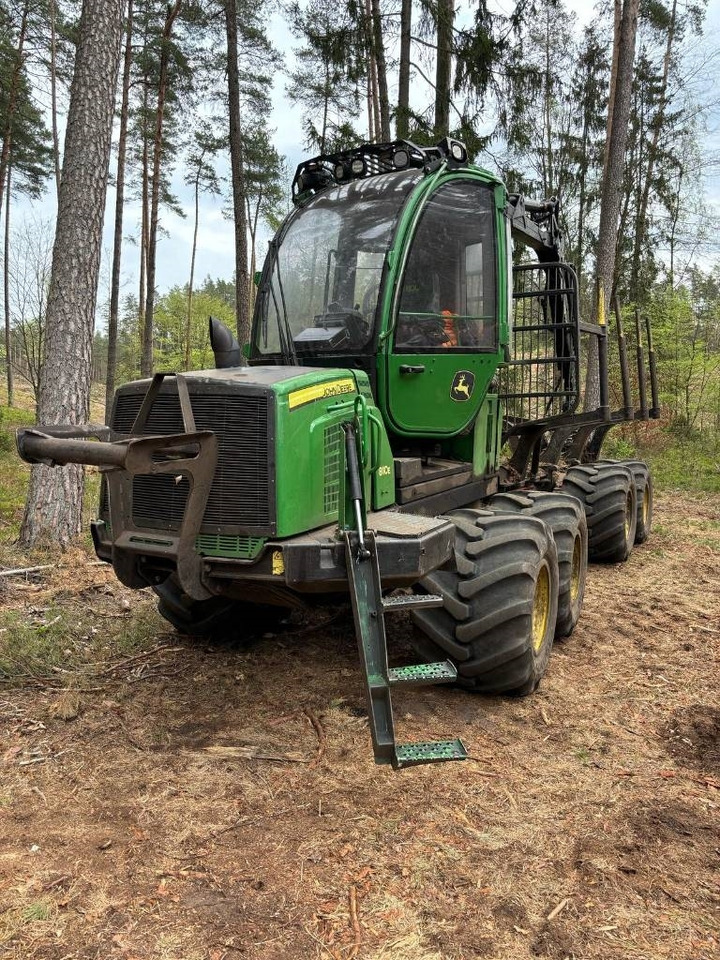 John Deere 810 E - Porteur: photos 1 John Deere 810 E - Porteur: photos 1