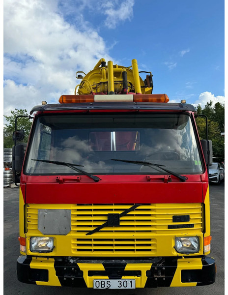 Volvo FL 10.320 4x2, 12m3 Sludge & Flushing-Truck, YM: 1990 - Camion hydrocureur: photos 2 Volvo FL 10.320 4x2, 12m3 Sludge & Flushing-Truck, YM: 1990 - Camion hydrocureur: photos 2