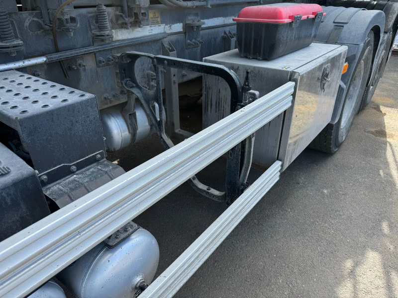 Volvo FM 370 6x2*4, 8m3 Mixer with Hyrdaulic slide, 2016 - Camion malaxeur: photos 5 Volvo FM 370 6x2*4, 8m3 Mixer with Hyrdaulic slide, 2016 - Camion malaxeur: photos 5