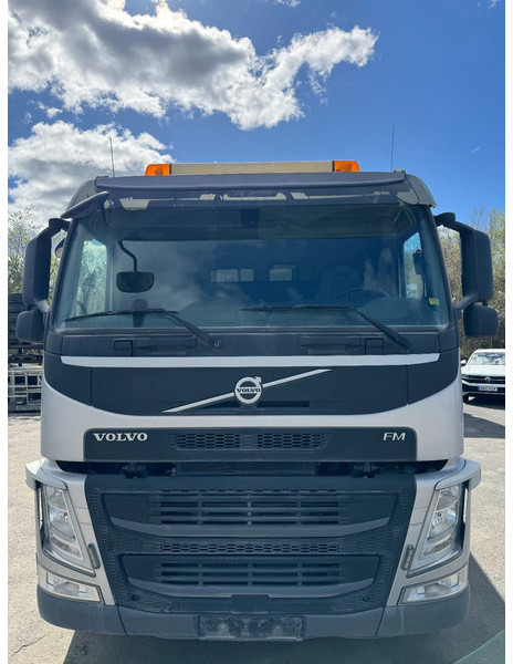 Volvo FM 370 6x2*4, 8m3 Mixer with Hyrdaulic slide, 2016 - Camion malaxeur: photos 2 Volvo FM 370 6x2*4, 8m3 Mixer with Hyrdaulic slide, 2016 - Camion malaxeur: photos 2