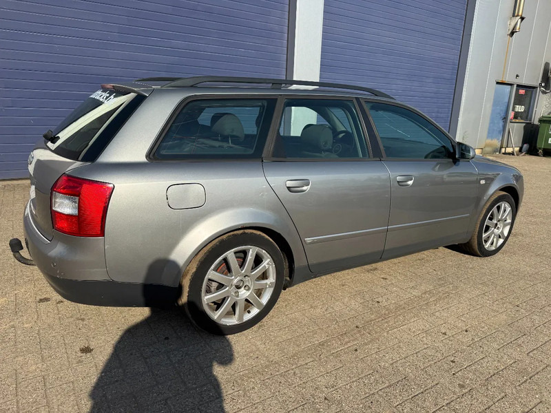 Audi A4 **1900TDI-AC** - Voiture: photos 4 Audi A4 **1900TDI-AC** - Voiture: photos 4