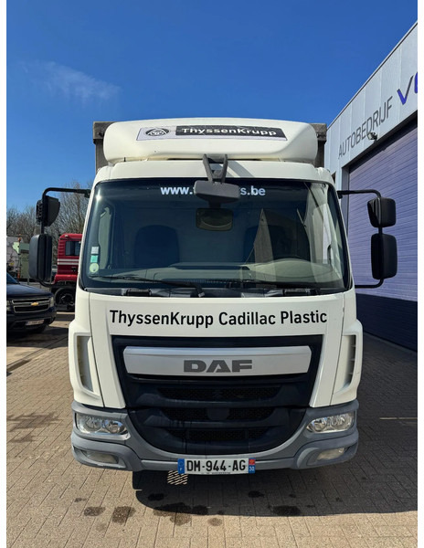 DAF LF 210 **EURO6-BOX 7.99m** - Camion à rideaux coulissants: photos 2 DAF LF 210 **EURO6-BOX 7.99m** - Camion à rideaux coulissants: photos 2