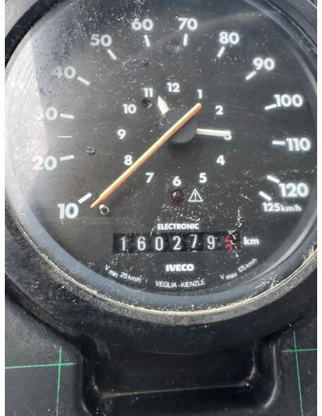 Camion benne Iveco Turbotech 330.30 **6CYLINDER-WATERCOOLING-BIG AXXLES**: photos 19 Camion benne Iveco Turbotech 330.30 **6CYLINDER-WATERCOOLING-BIG AXXLES**: photos 19